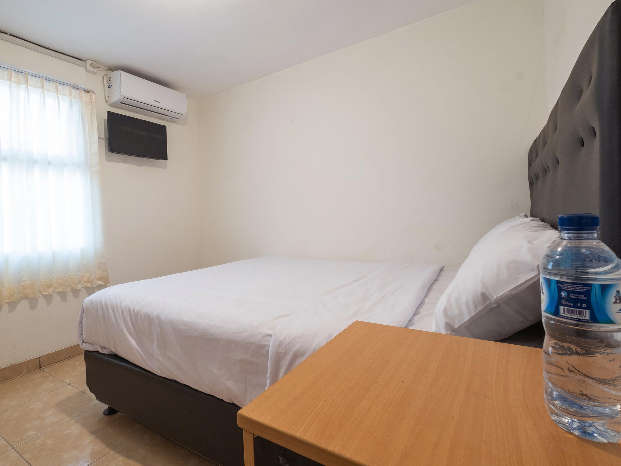 Hotel Oyo 2173 Bnv House Babarsari Maguwo Esterno foto