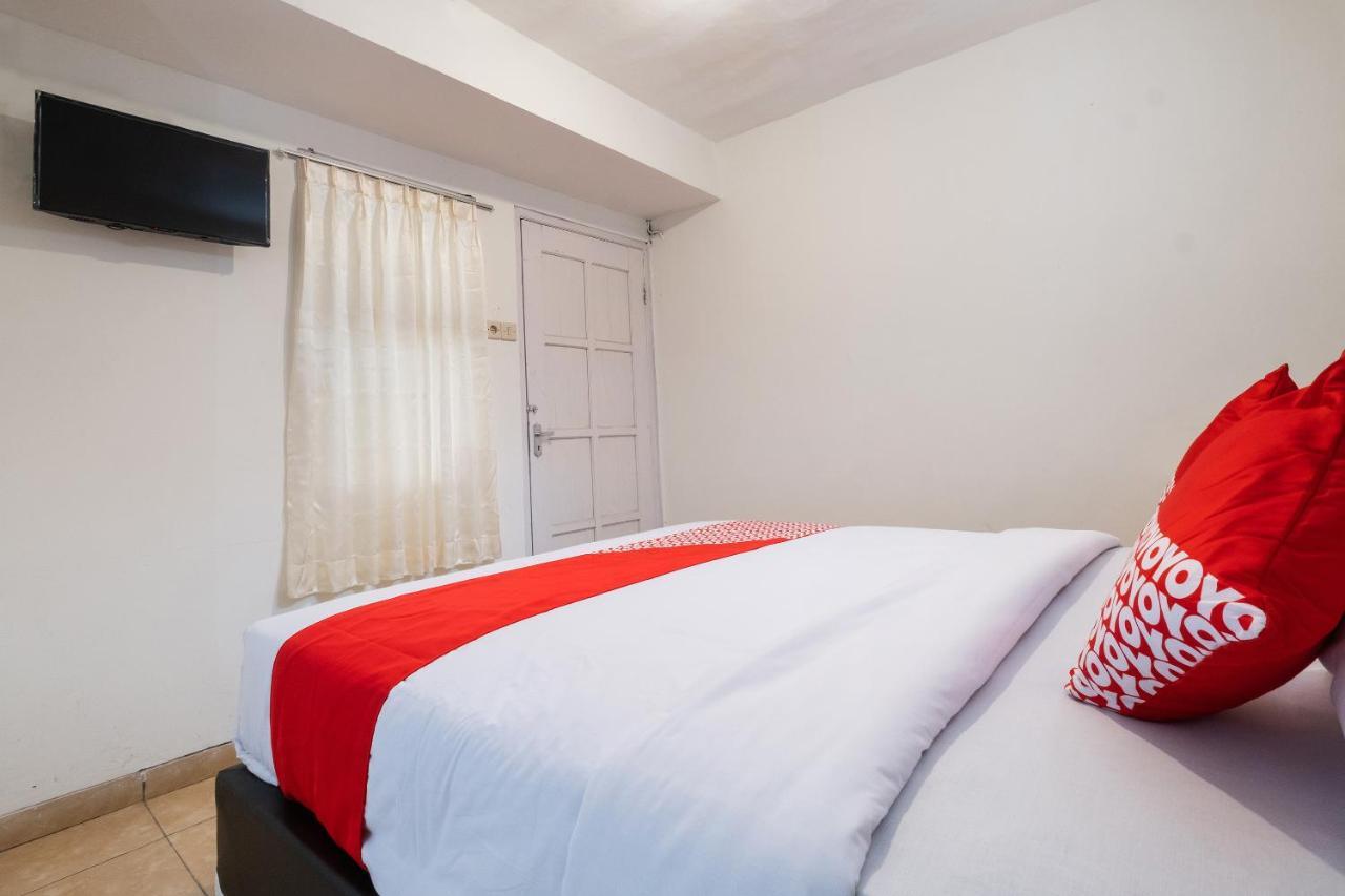Hotel Oyo 2173 Bnv House Babarsari Maguwo Esterno foto