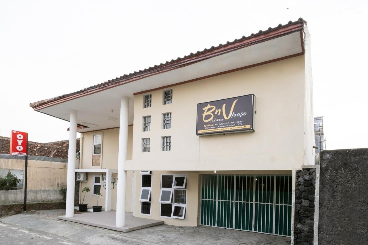 Hotel Oyo 2173 Bnv House Babarsari Maguwo Esterno foto
