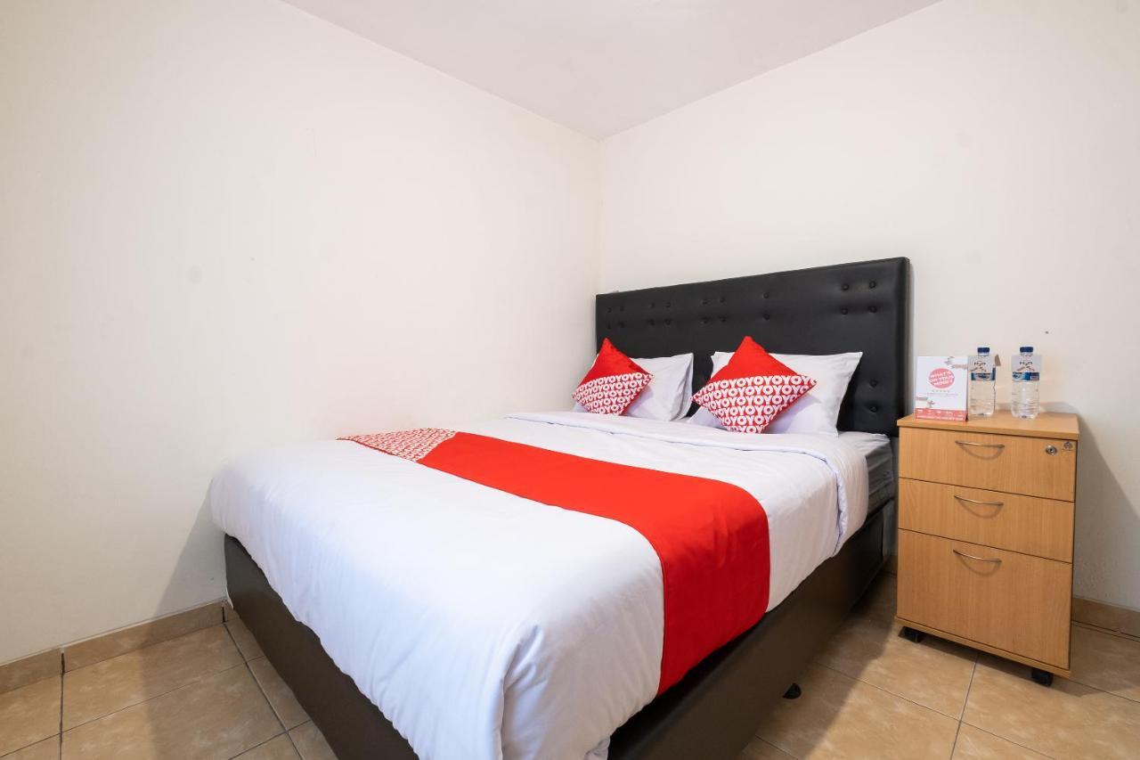Hotel Oyo 2173 Bnv House Babarsari Maguwo Esterno foto